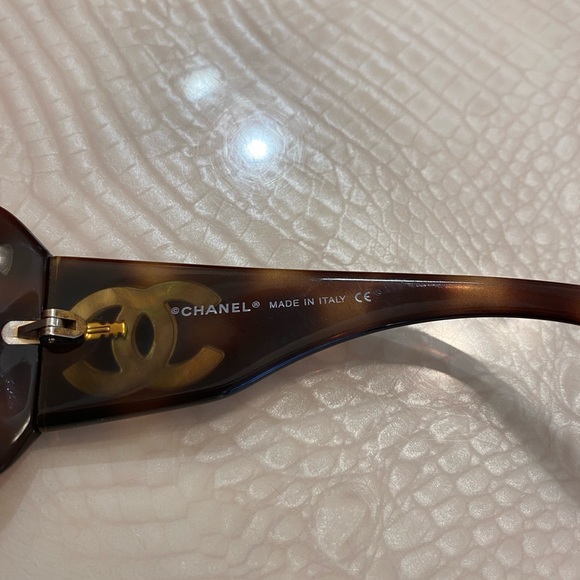 Costa del Mar glasses made in Japan - Picture 4 of 10